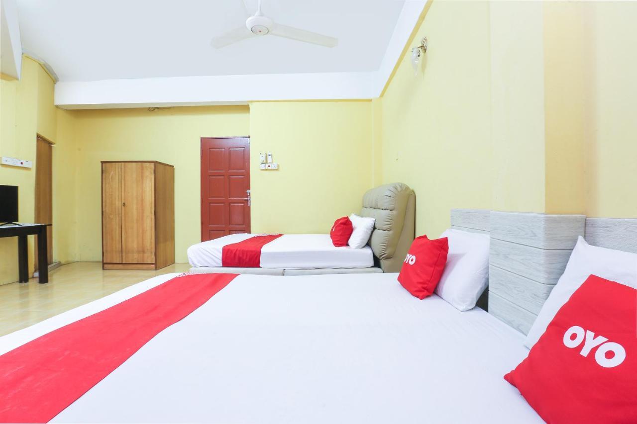 Oyo 90321 Hotel Bajet Sri Manal Tanah Merah  Esterno foto