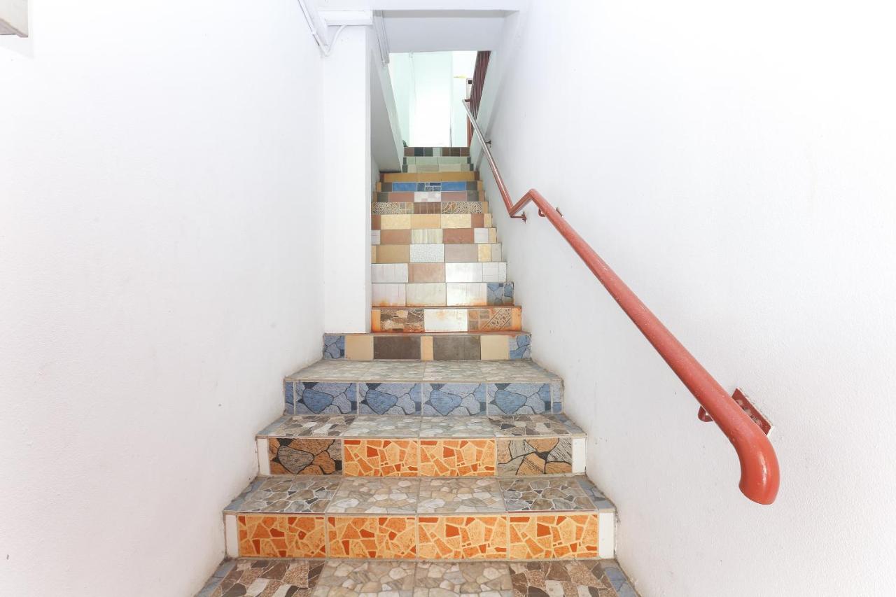 Oyo 90321 Hotel Bajet Sri Manal Tanah Merah  Esterno foto