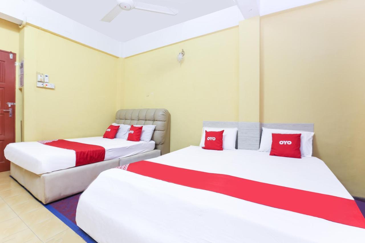 Oyo 90321 Hotel Bajet Sri Manal Tanah Merah  Esterno foto