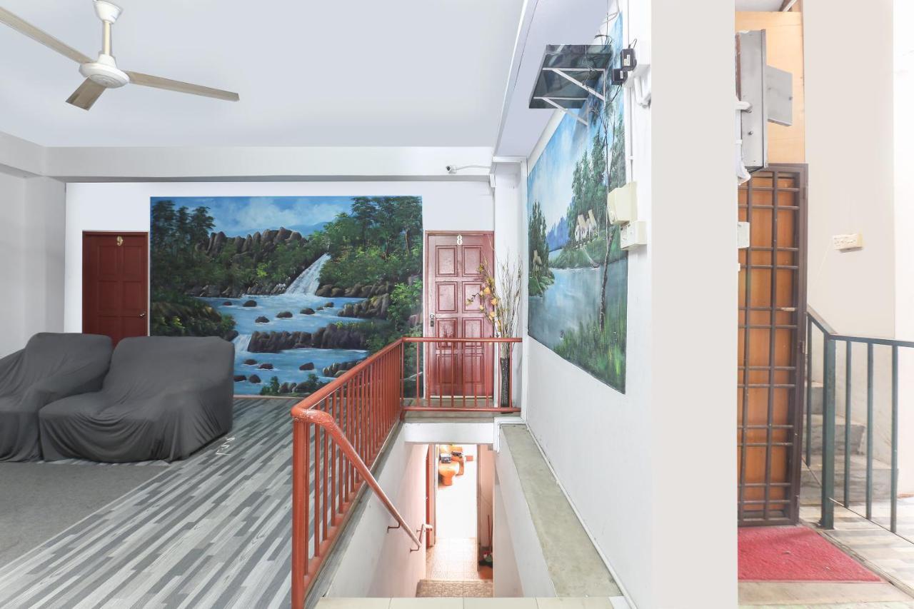 Oyo 90321 Hotel Bajet Sri Manal Tanah Merah  Esterno foto