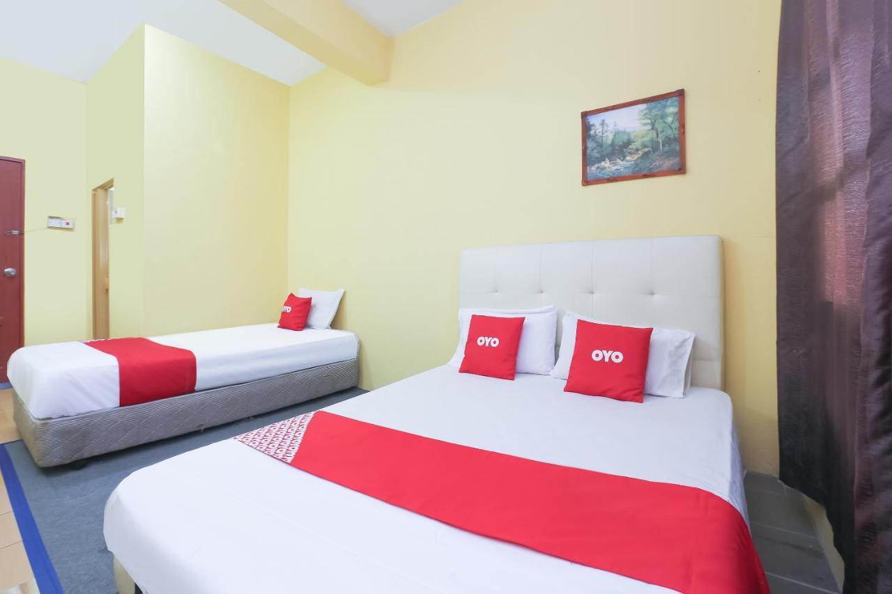 Oyo 90321 Hotel Bajet Sri Manal Tanah Merah  Esterno foto
